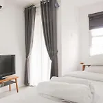 Stunning Studio Apartment At Belmont Residence Puri By Travelio